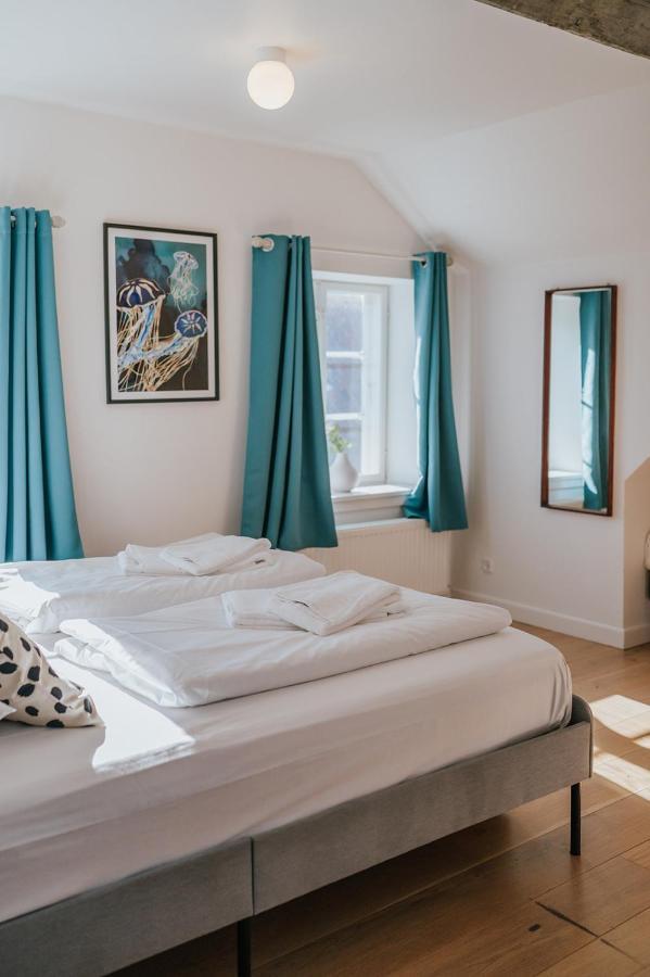 Kefs Guesthouse & Cafe Эрёскёбинг Экстерьер фото