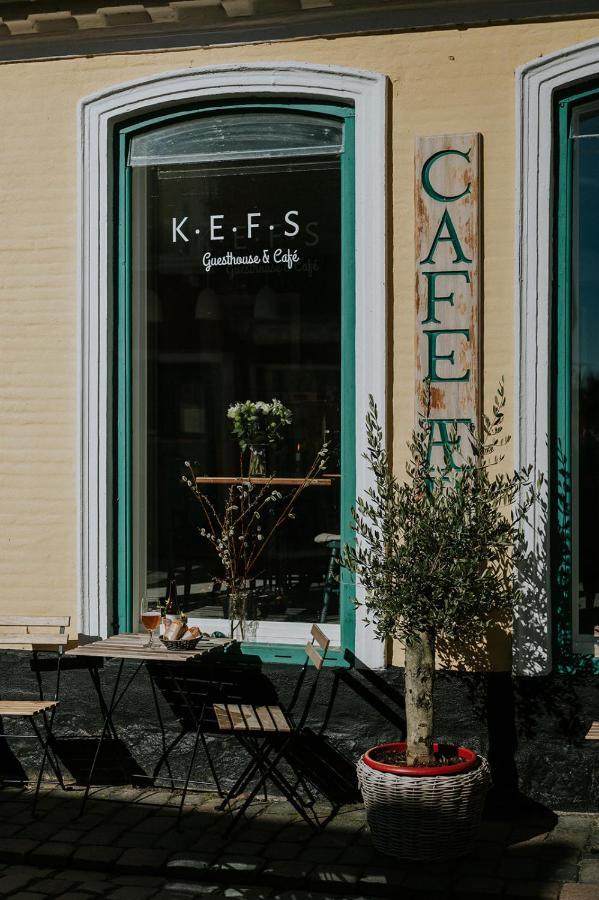 Kefs Guesthouse & Cafe Эрёскёбинг Экстерьер фото