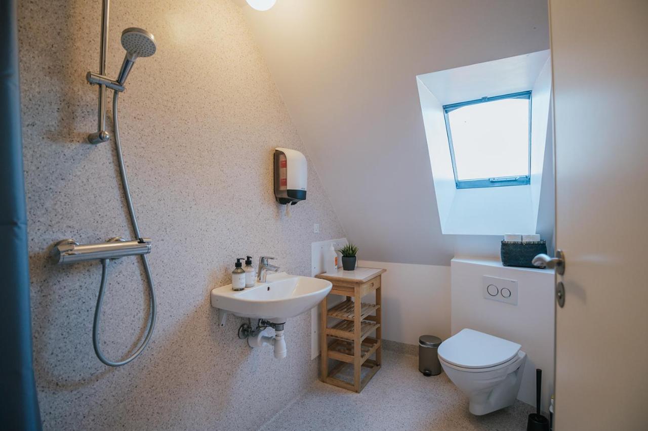 Kefs Guesthouse & Cafe Эрёскёбинг Экстерьер фото